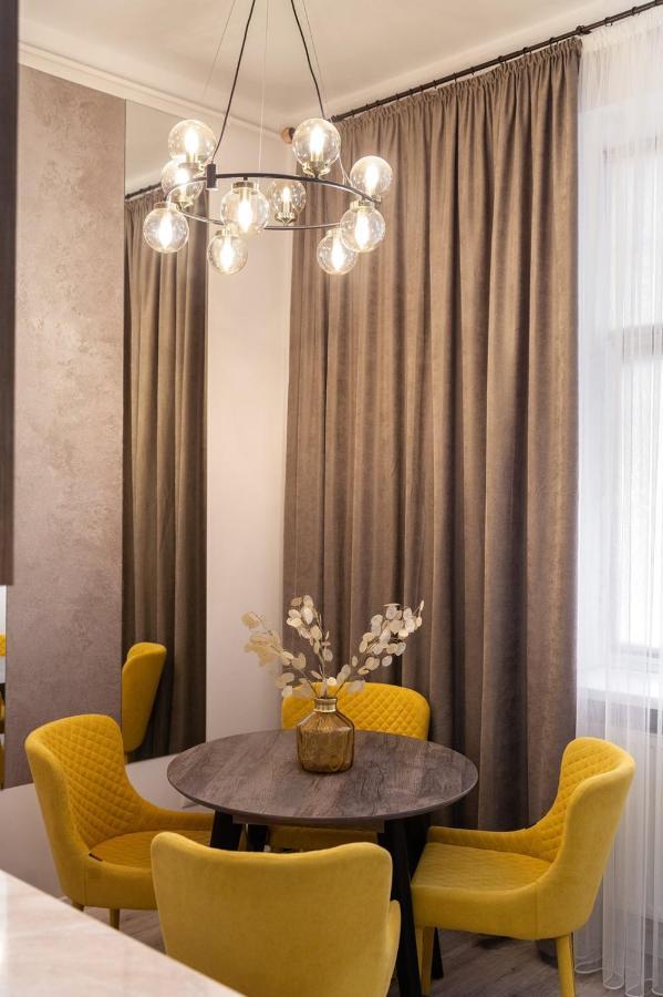 Avangard Franko* Art Apartment Lemberg Exterior foto